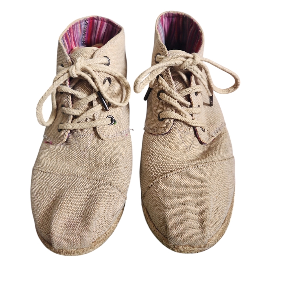 TOMS unisex size 9